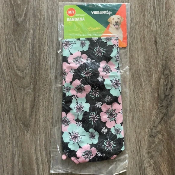 Doggie Bandana Size M/L - Picture 4 of 12